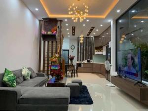 BÁN NHÀ ĐỊNH CÔNG - NGÕ THÔNG, GẦN Ô TÔ, NHÀ MỚI ĐẸP SẴN Ở  - 43M2 GIÁ 6.99 TỶ